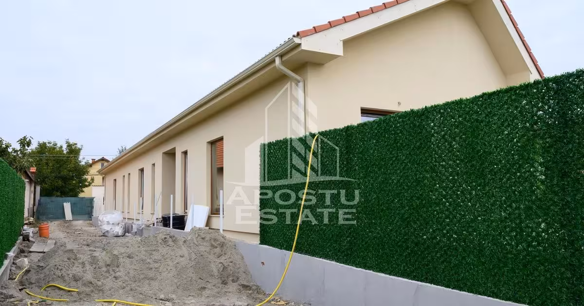 Casă individuală de vânzare cu 4 camere în Săcălaz