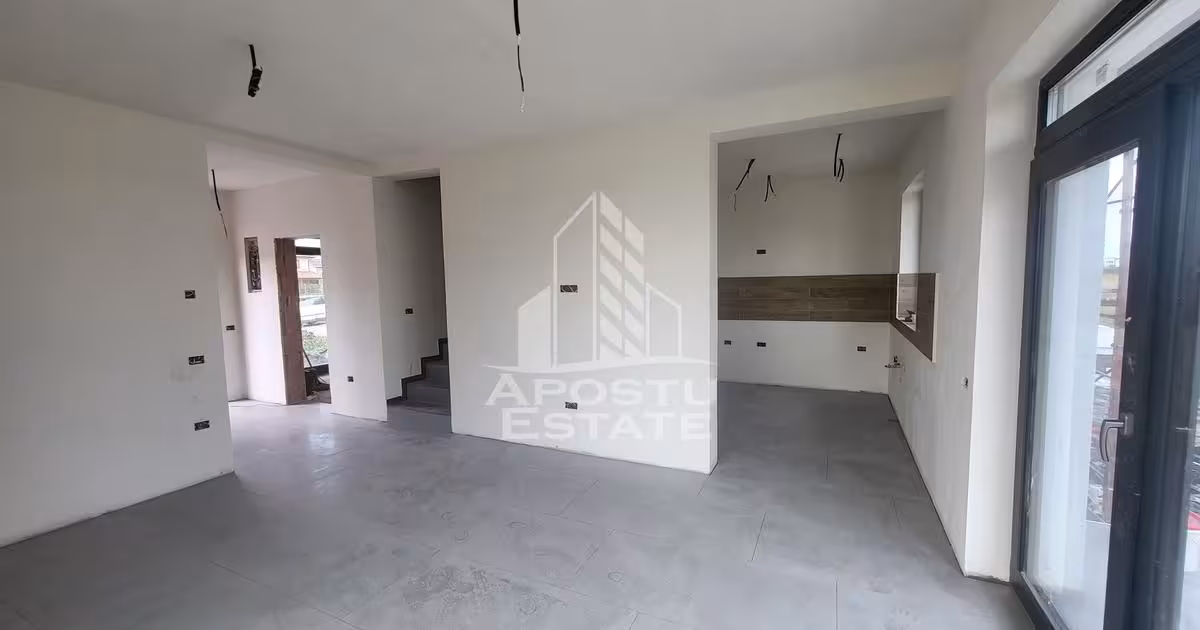 Casă individuală de vânzare cu 5 camere în Săcălaz