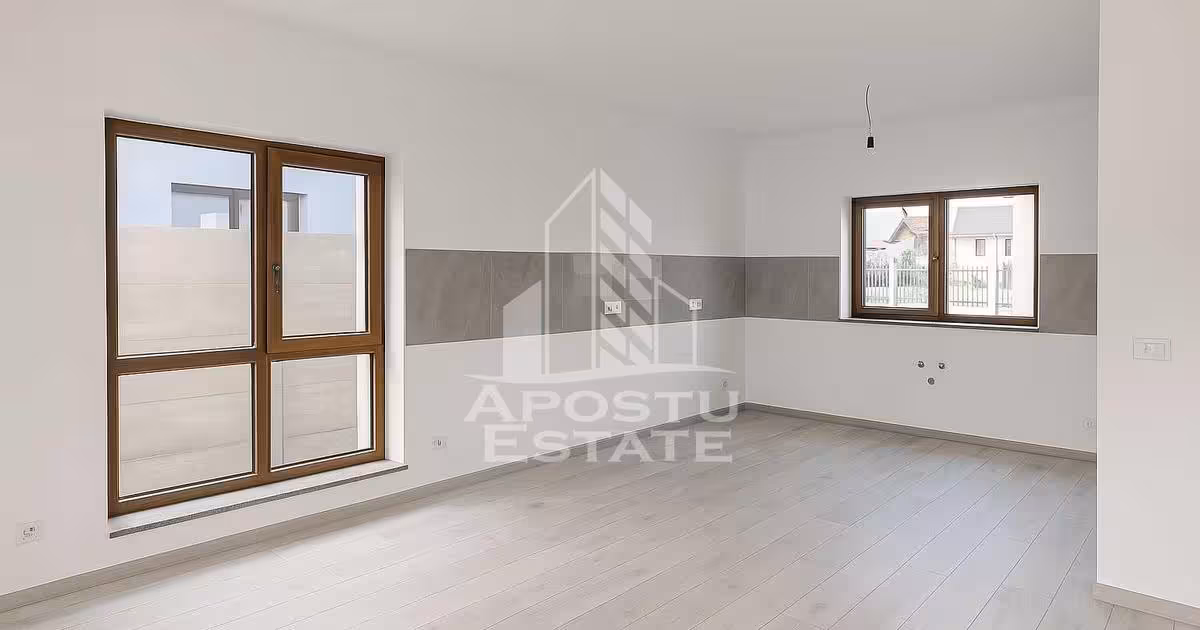 Casă individuală de vânzare cu 4 camere în Utvin