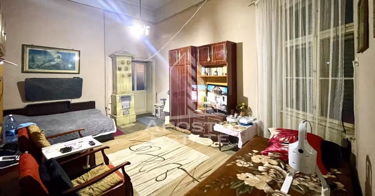 Apartament de vânzare cu 3 camere în zona Ultracentral, Arad