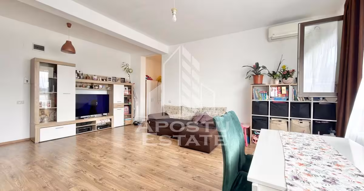 Apartament de vânzare cu 2 camere, mobilat în Giroc