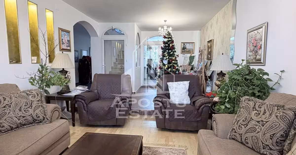 Duplex de vânzare cu 7 camere, mobilat în Săcălaz