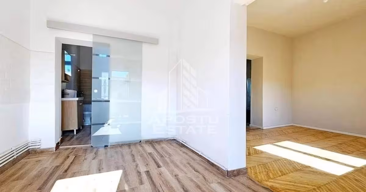 Apartament de vânzare cu 2 camere în zona Central, Arad