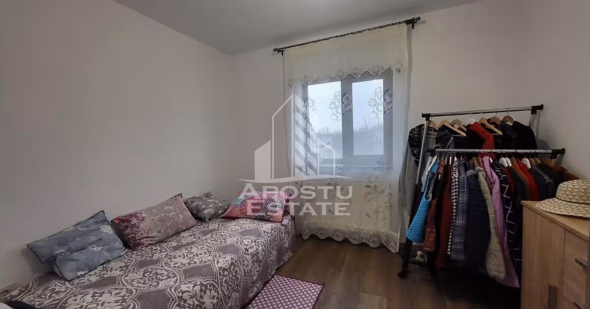 Casă de vânzare cu 3 camere, mobilată în Șag