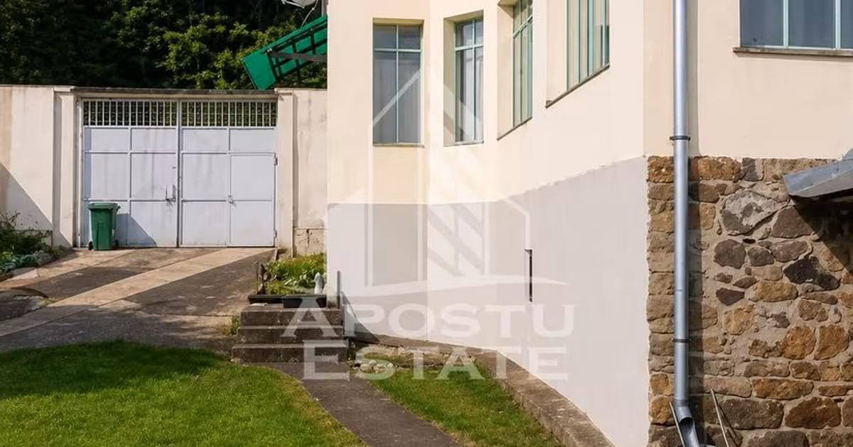 Casă individuală de vânzare cu 4 camere în Tisa