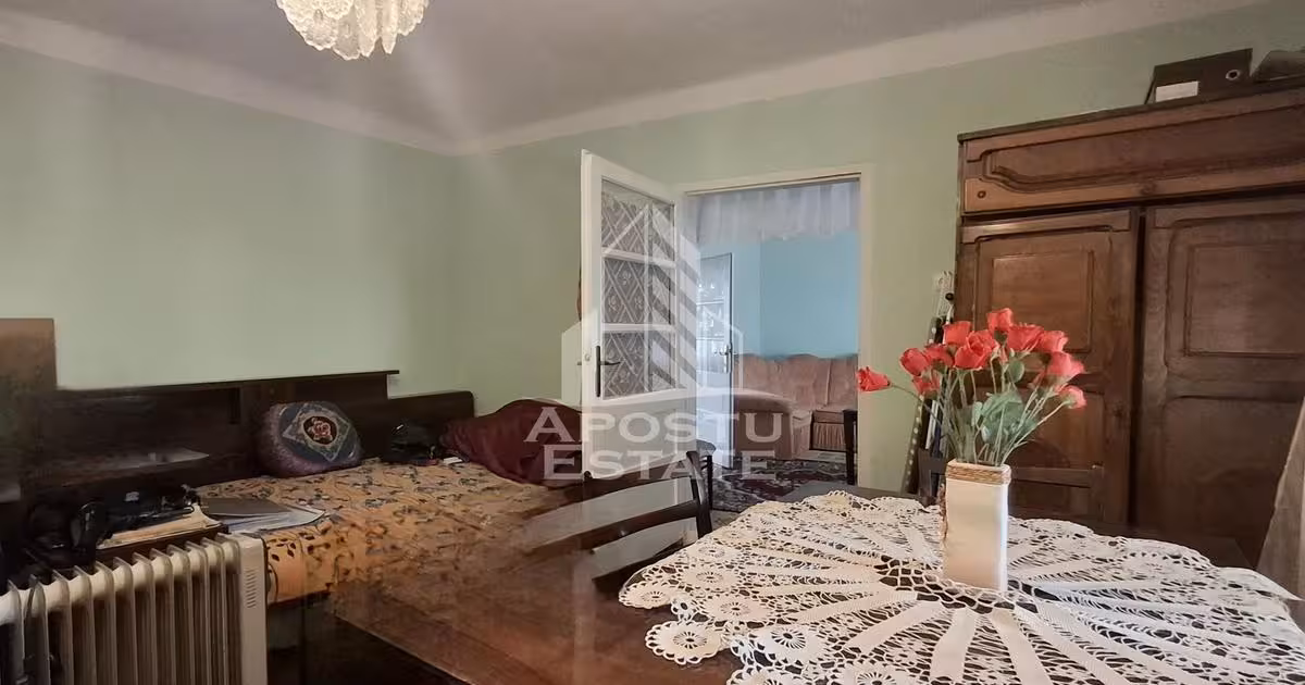 Casă individuală de vânzare cu 4 camere, mobilată în zona Micălaca, Arad