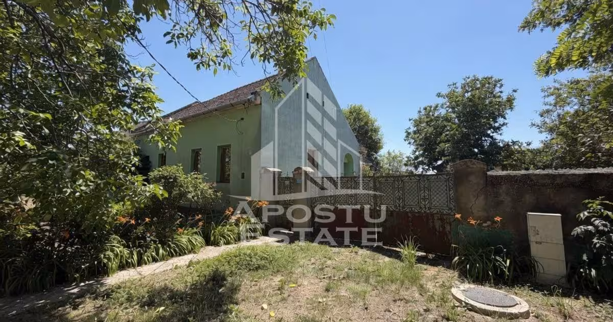 Casă individuală de vânzare cu 3 camere, mobilată în Giulvăz