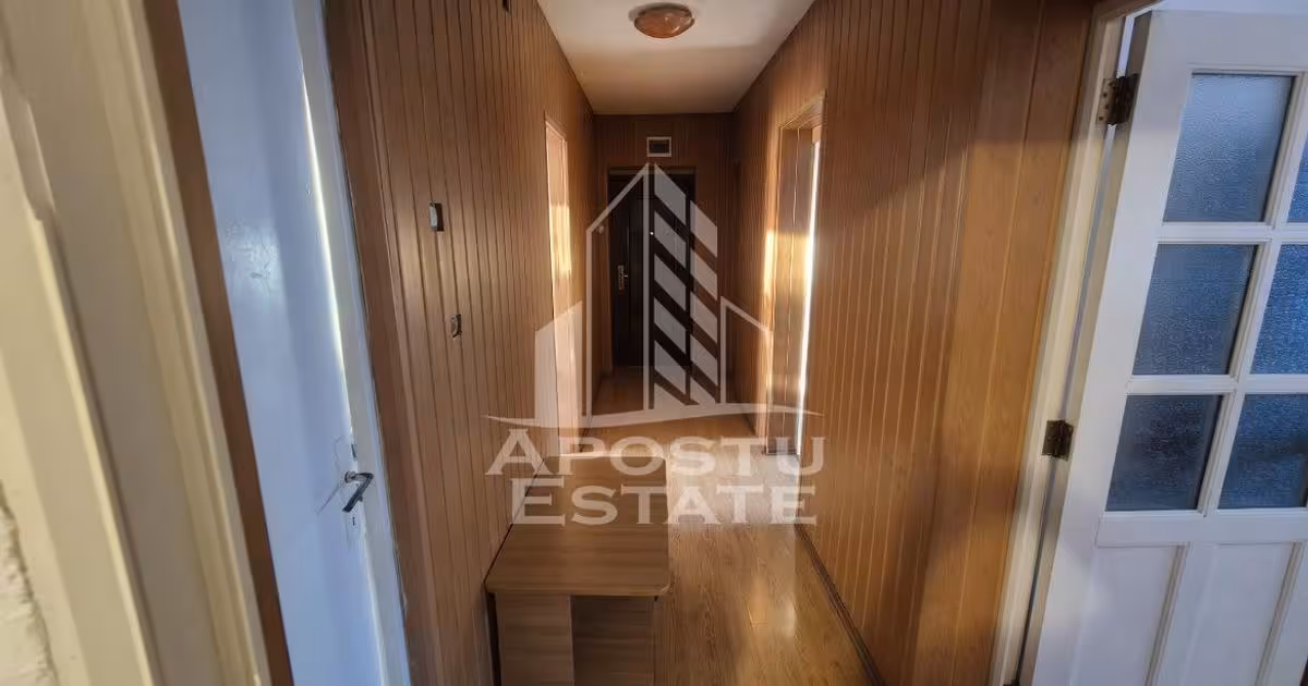 Apartament de vânzare cu 4 camere în Giarmata