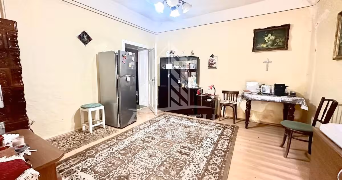 Casă individuală de vânzare cu 4 camere, mobilată în Zimandu Nou