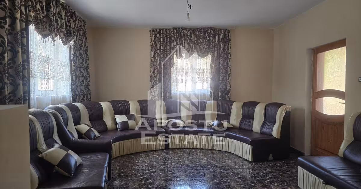 Casă individuală de vânzare cu 4 camere, mobilată în Curtici