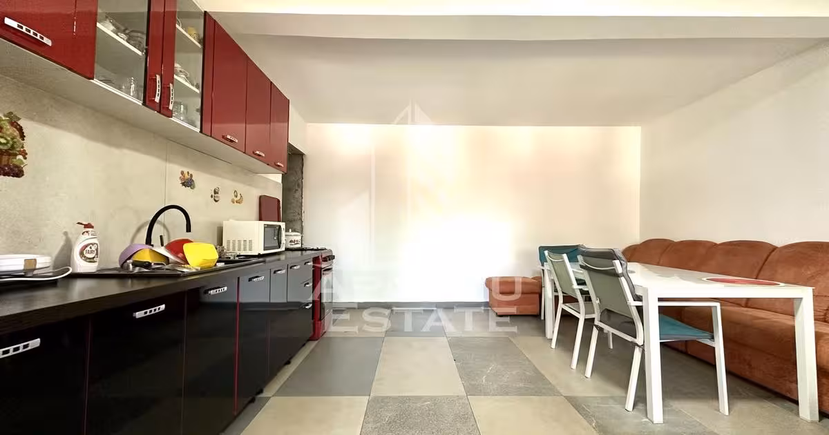 Casă individuală de vânzare cu 4 camere, mobilată în Diniaș