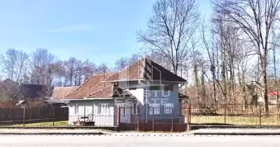 Casă Lazuri