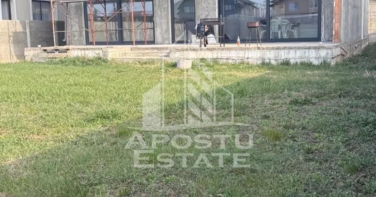 Casă individuală de vânzare cu 5 camere în Moșnița Nouă