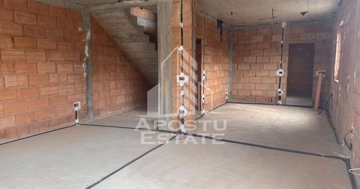 Duplex de vânzare cu 4 camere în Bazoșu Nou