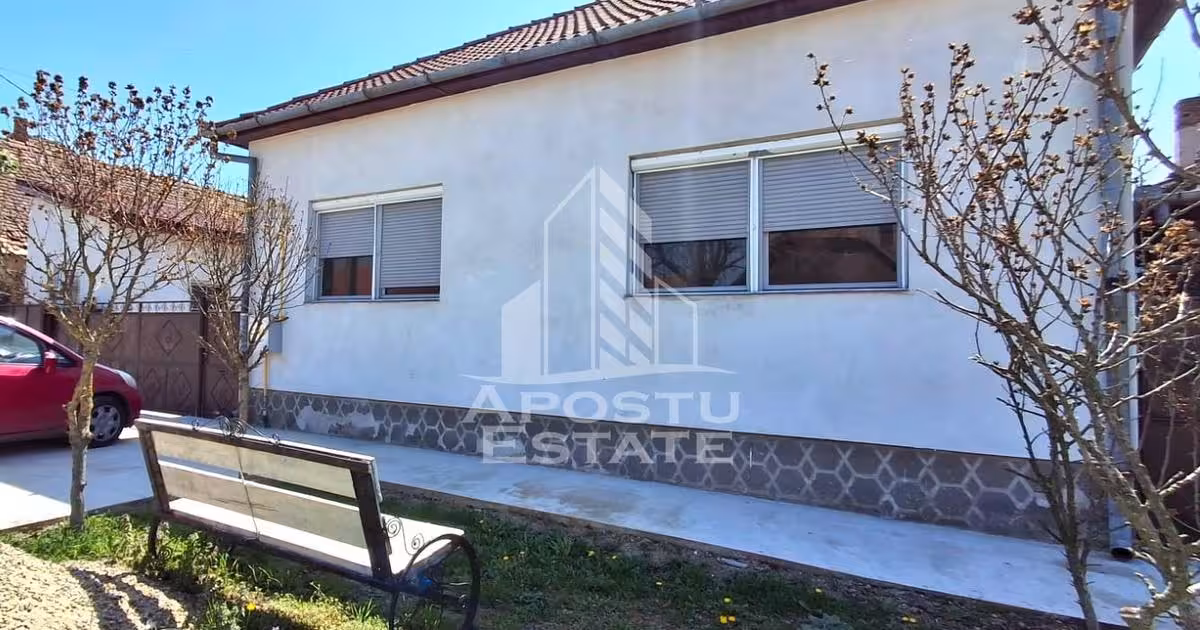 Casă individuală de vânzare cu 5 camere, mobilată în Ineu