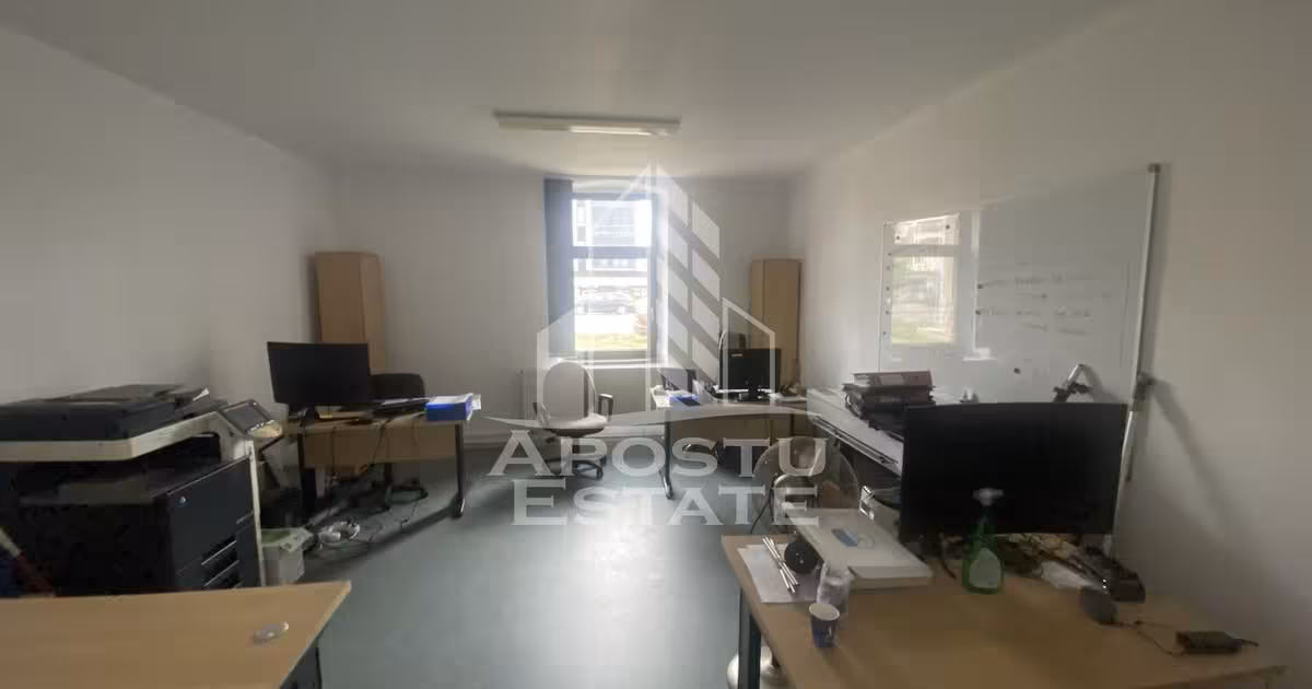 Casă individuală de vânzare cu 6 camere în Dumbrăvița