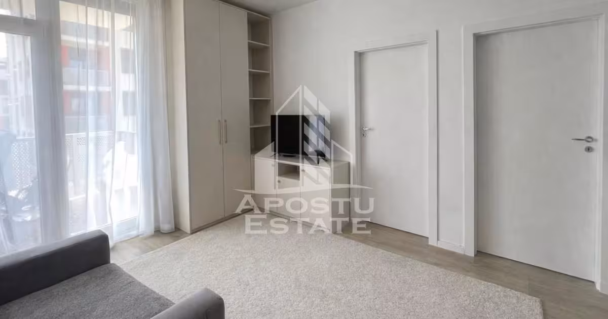 Apartament de vânzare cu 3 camere, mobilat în zona Aurel Vlaicu, Arad