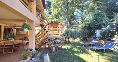 Casă 3 Insule