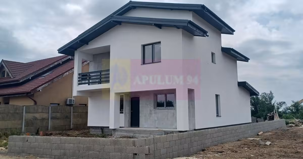 Casă individuală de vânzare cu 5 camere în Săbăreni