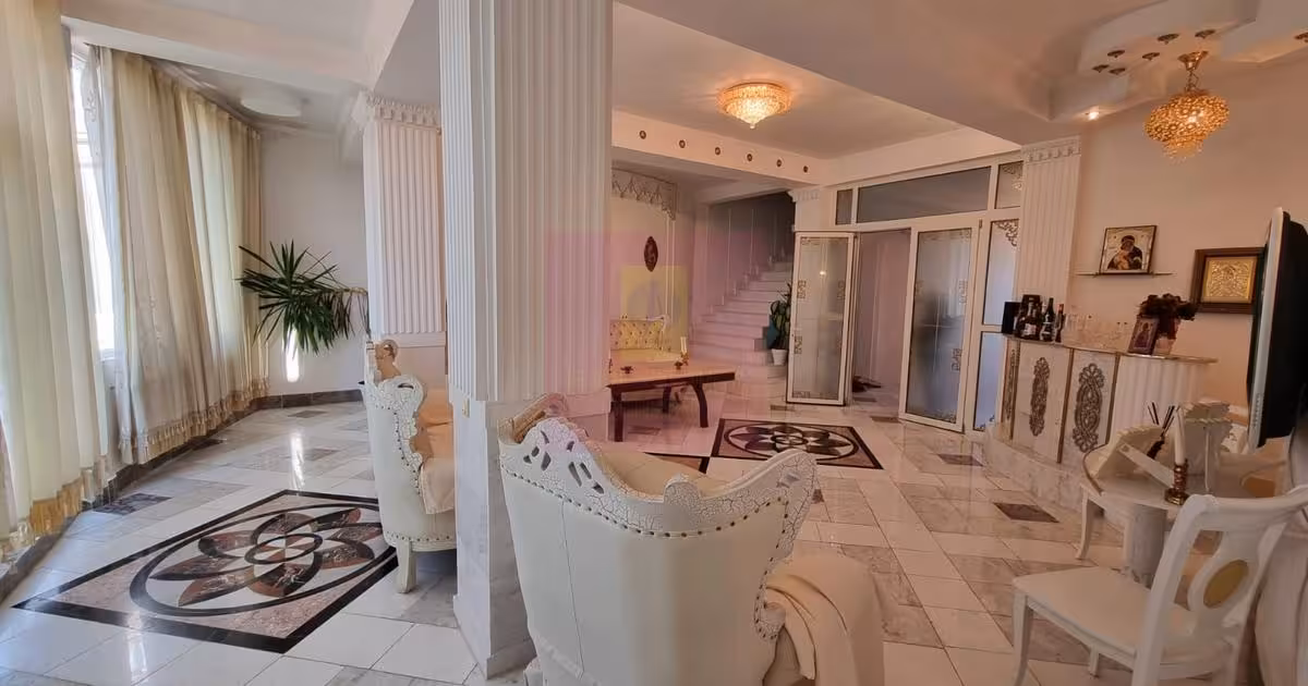Casă individuală de vânzare cu 15 camere în zona Băneasa, Sector 1