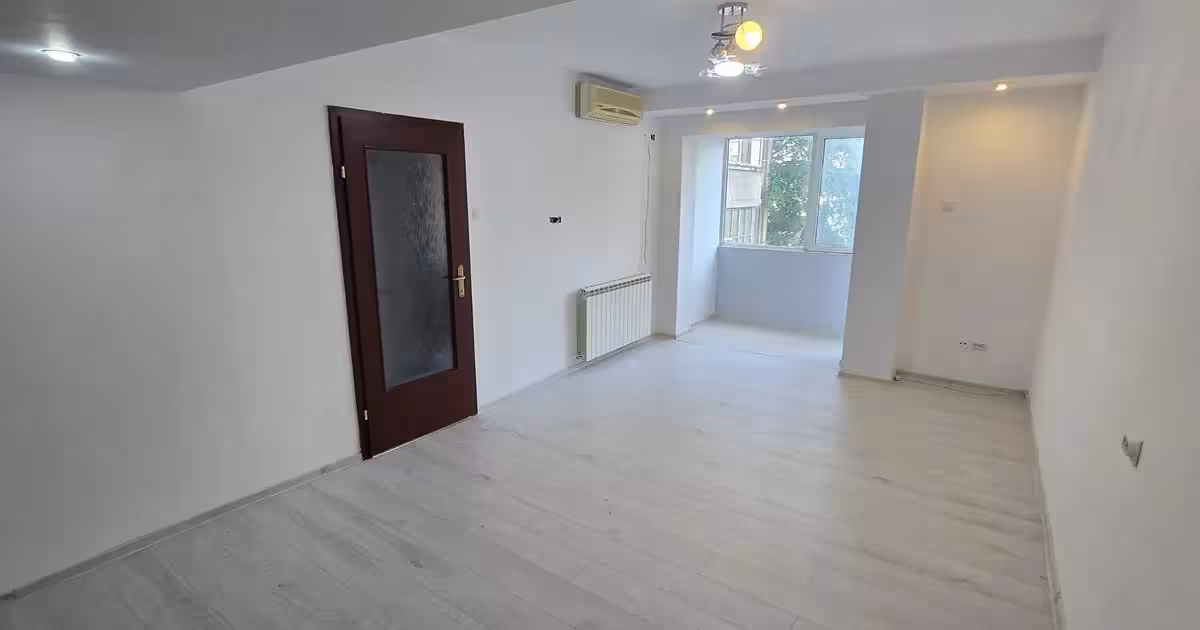 Apartament de vânzare cu 2 camere în zona Central, Ultracentral