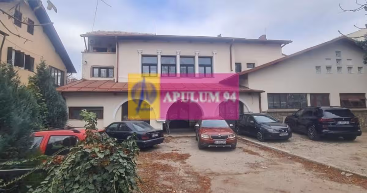 Spațiu comercial de vânzare de 711 mp, în Câmpina