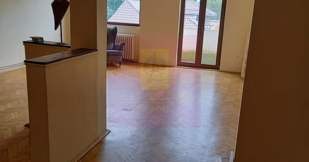 Apartament de vânzare cu 5 camere în zona Mitropolie, Ultracentral