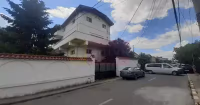 Casă Central
