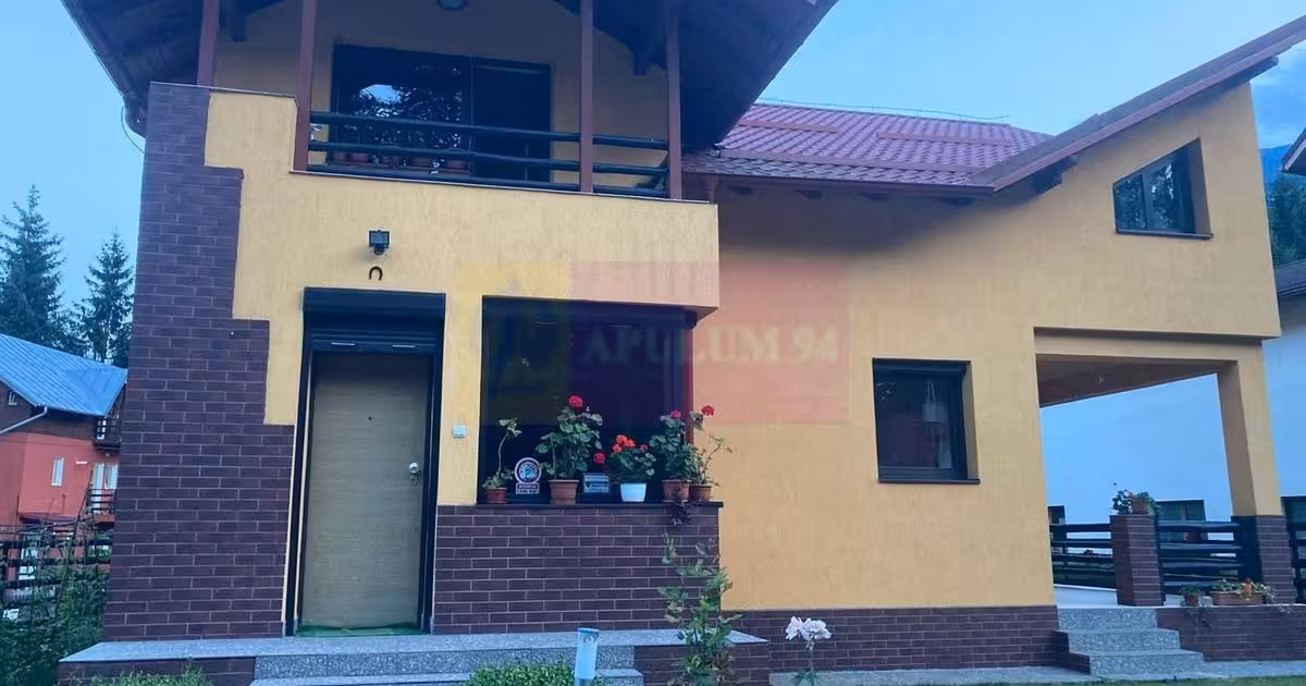 Casă individuală de vânzare cu 5 camere în Bușteni