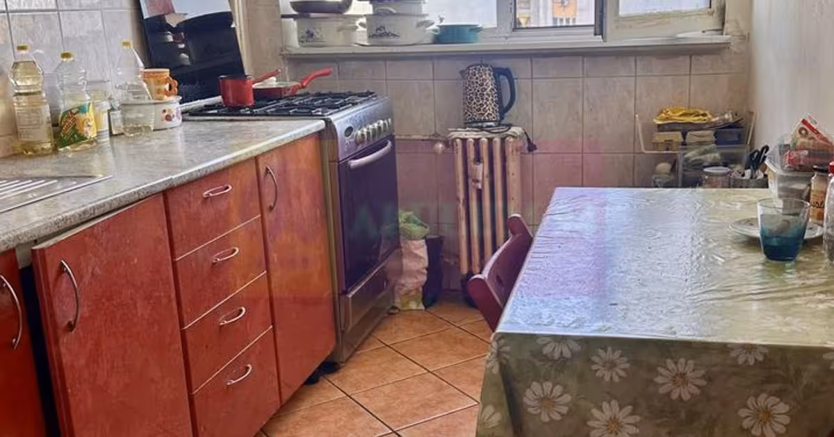 Apartament de vânzare cu 3 camere în zona Mihai Bravu, Sector 3