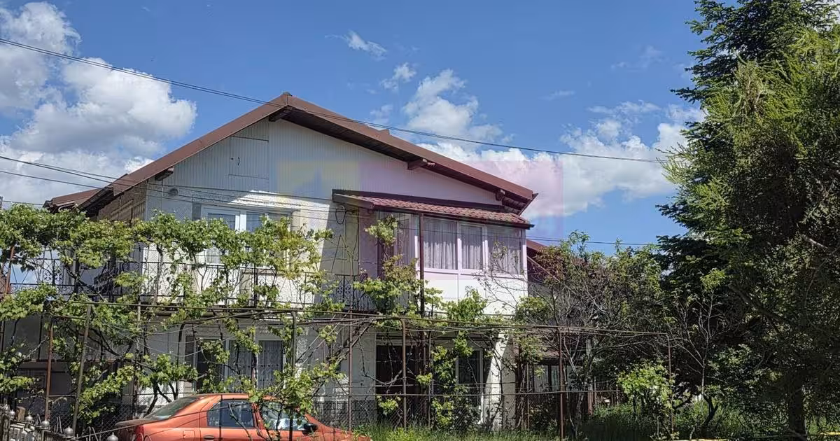 Casă individuală de vânzare cu 5 camere în Câmpina