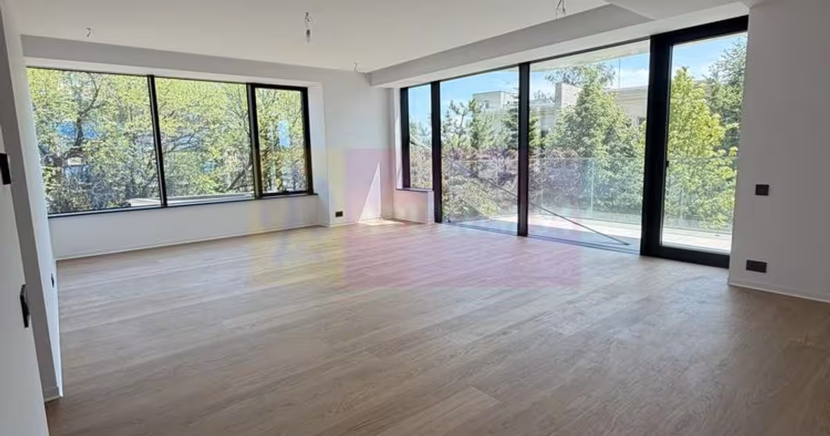 Apartament de vânzare cu 4 camere în zona Lacul Tei, Sector 2