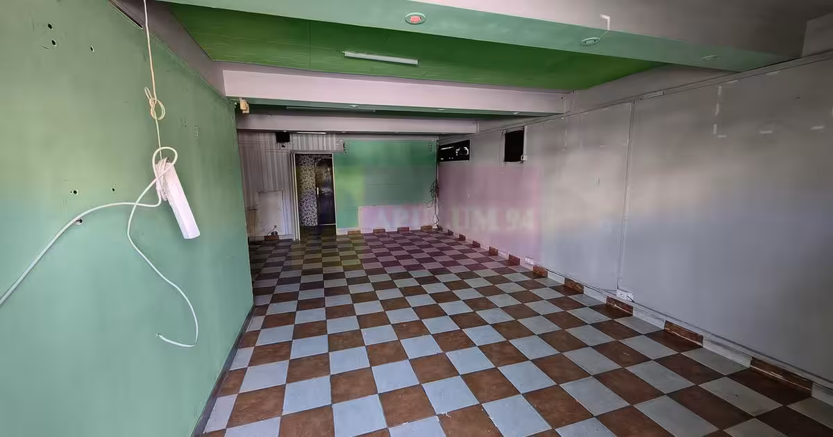 Spațiu comercial de vânzare de 60 mp, în 1 Decembrie