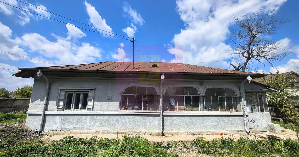Teren Construcții intravilan de vânzare de 975 mp, în Poșta