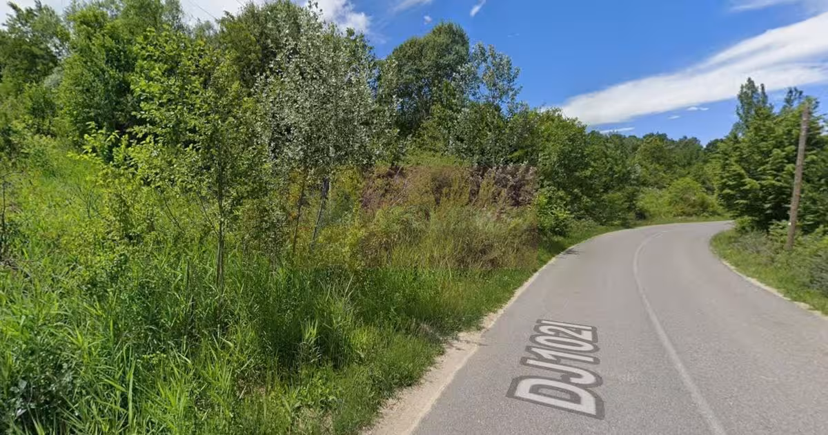 Teren agricol intravilan de vânzare de 3274 mp, în Lunca Mare