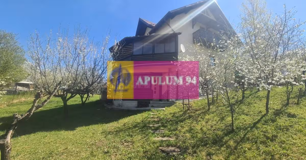 Casă individuală de vânzare cu 5 camere în Comarnic