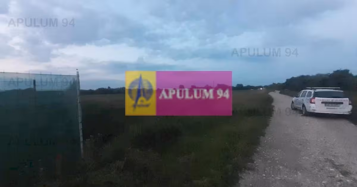 Teren Construcții intravilan de vânzare de 3820 mp, în 1 Decembrie