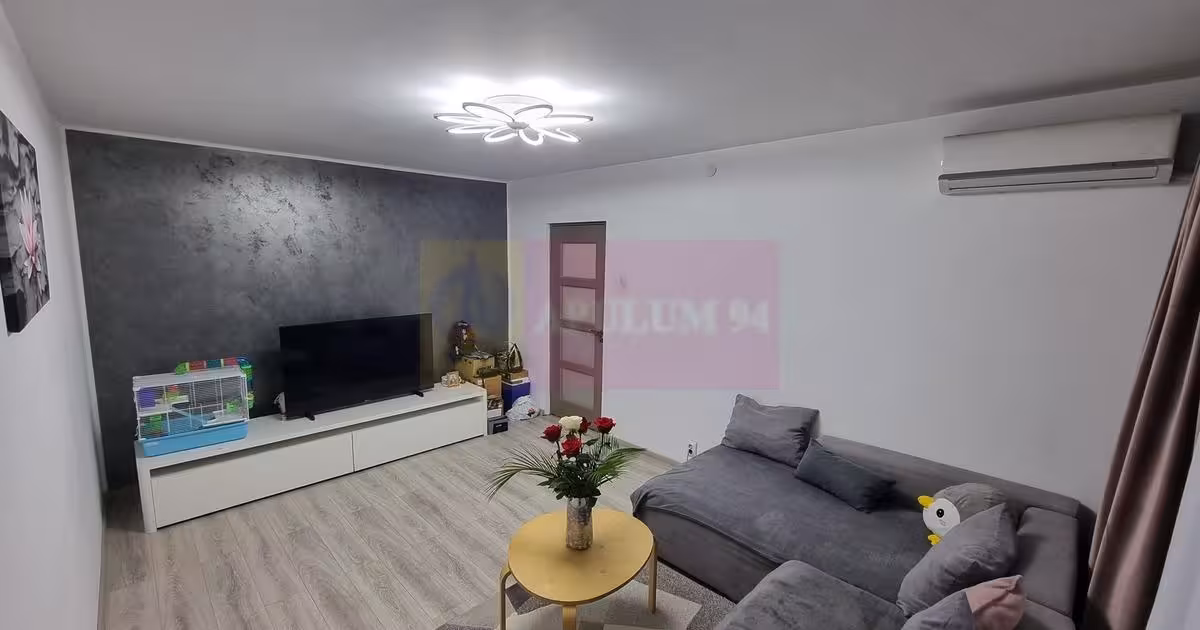 Apartament de vânzare cu 3 camere în zona P-ța Reșița, Sector 4