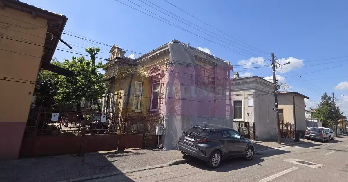 Casă individuală de vânzare cu 4 camere în zona Central, Ploiești