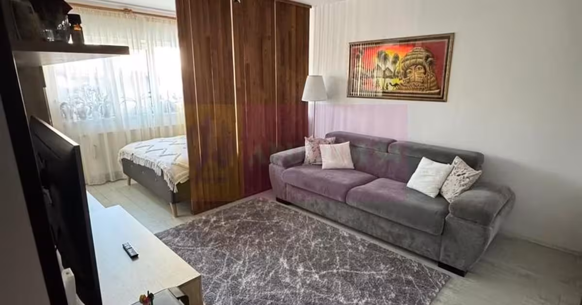 Apartament de vânzare cu 2 camere, mobilat în Câmpina