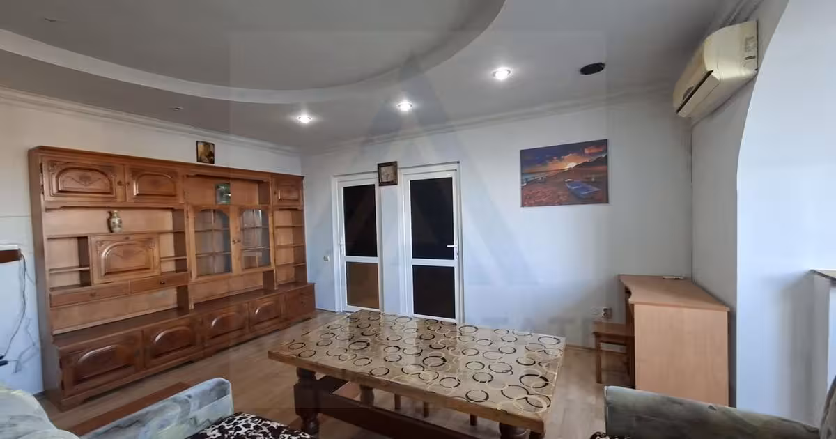 Apartament de vânzare cu 3 camere, mobilat în zona Terezian, Sibiu