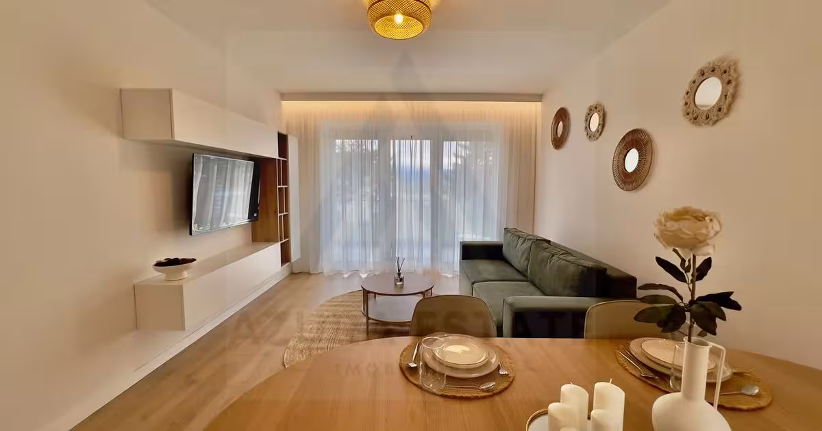 Apartament de vânzare cu 2 camere, mobilat în Cristian