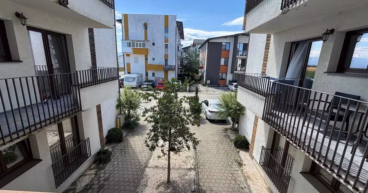 Apartament de vânzare cu 3 camere, mobilat în Cisnădie