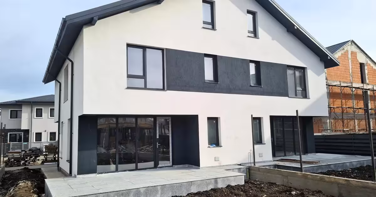 Casă individuală de vânzare cu 5 camere în Otopeni