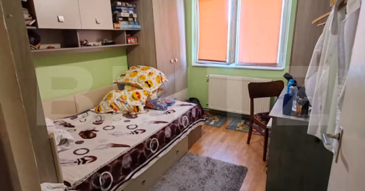 Apartament de vânzare cu 4 camere în zona Gemenii, Brașov