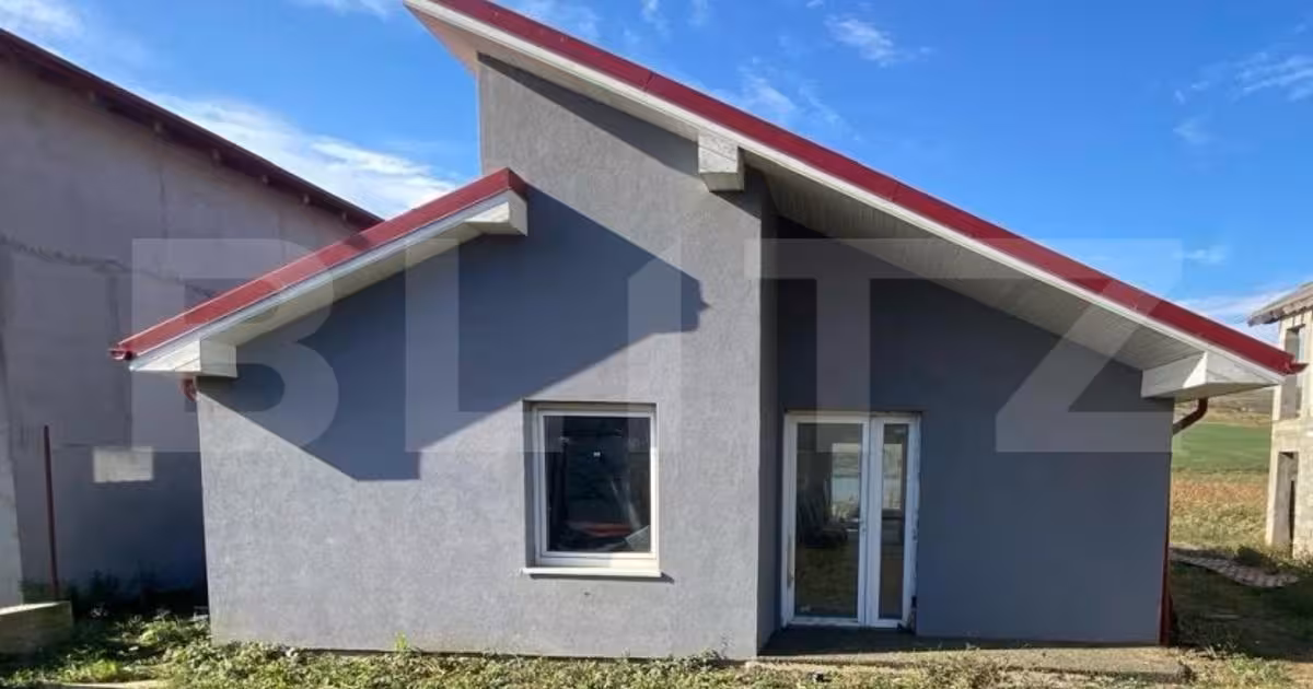 Casă individuală de vânzare cu 3 camere în Câmpenești