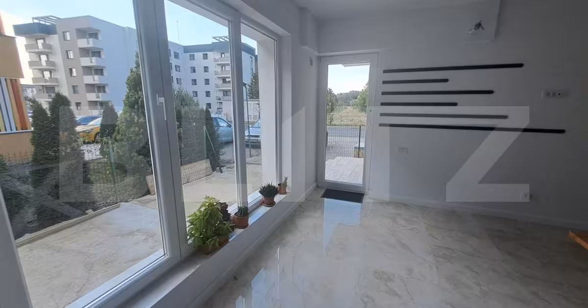 Apartament de vânzare cu 3 camere, mobilat în zona Tractorul, Brașov