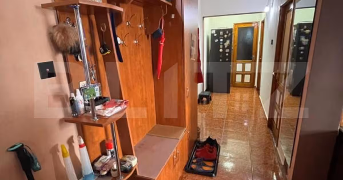 Apartament de vânzare cu 3 camere, mobilat în zona Triaj, Brașov