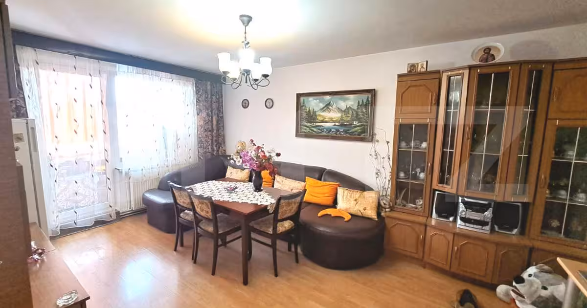 Apartament de vânzare cu 3 camere, mobilat în zona Dârste, Brașov