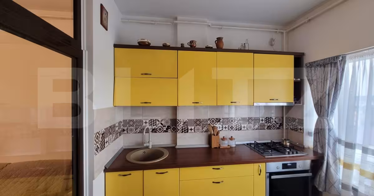 Apartament de vânzare cu 3 camere, mobilat în zona Păcurari, Iași